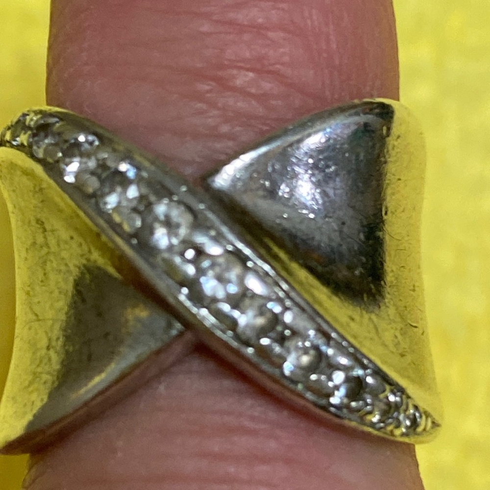 Sterling silver 925 ring with diamonds